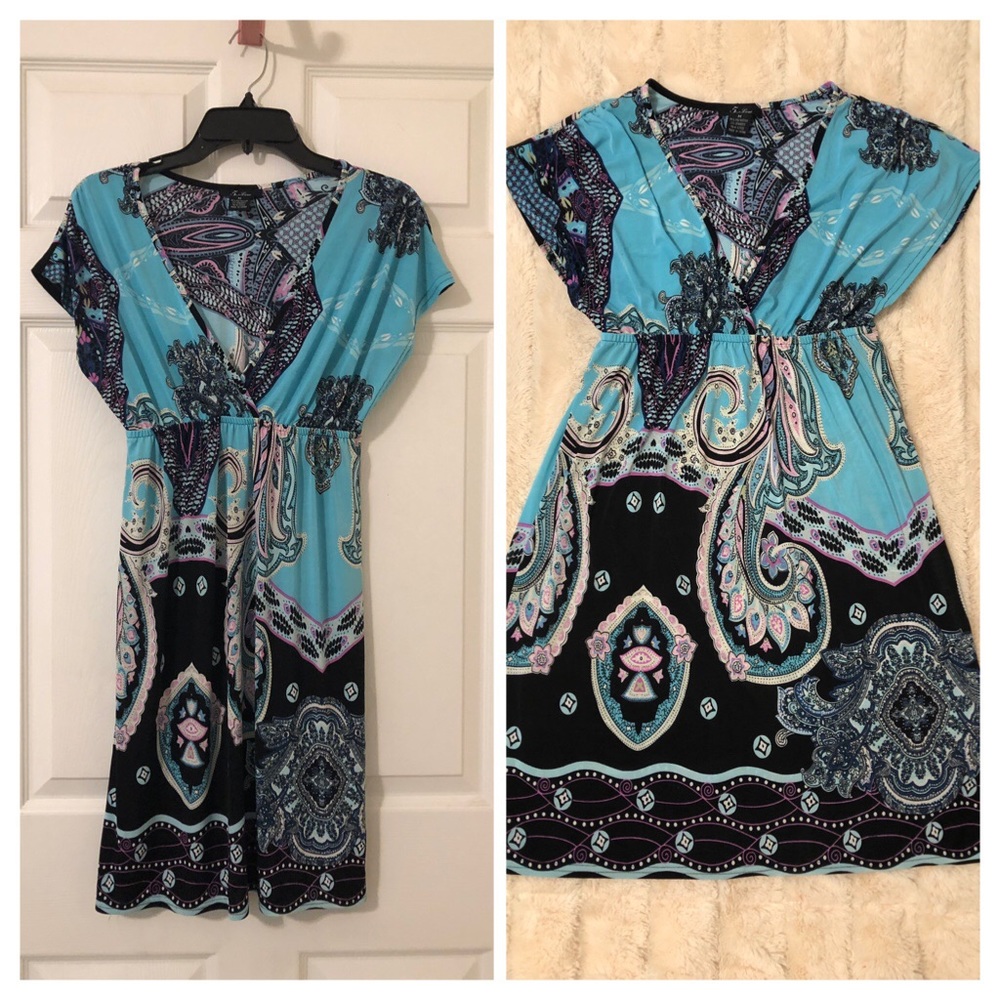 ❗️CLEARANCE❗️ Gorgeous dress/swimsuit cover up ❤️